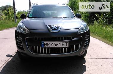 Позашляховик / Кросовер Peugeot 4007 2009 в 