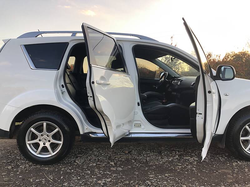 Внедорожник / Кроссовер Peugeot 4007 2008 в Ивано-Франковске