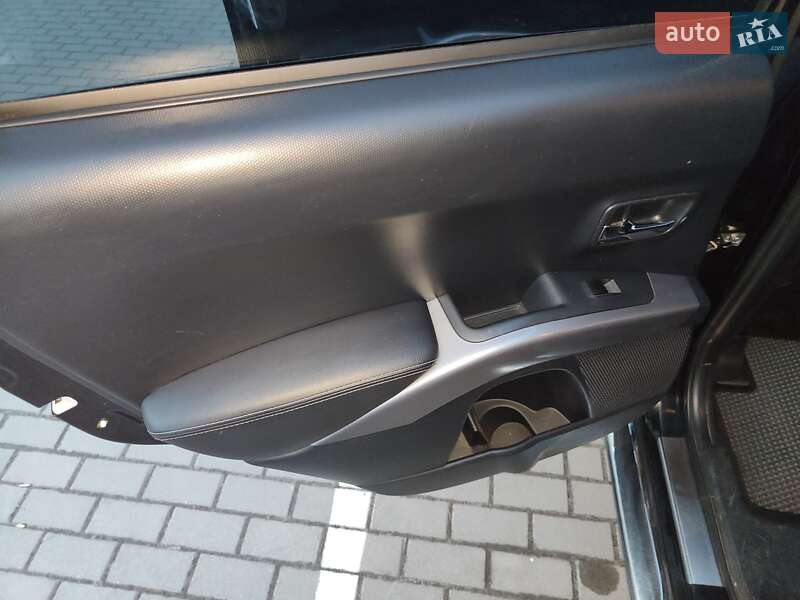 Позашляховик / Кросовер Peugeot 4007 2010 в Шептицькому