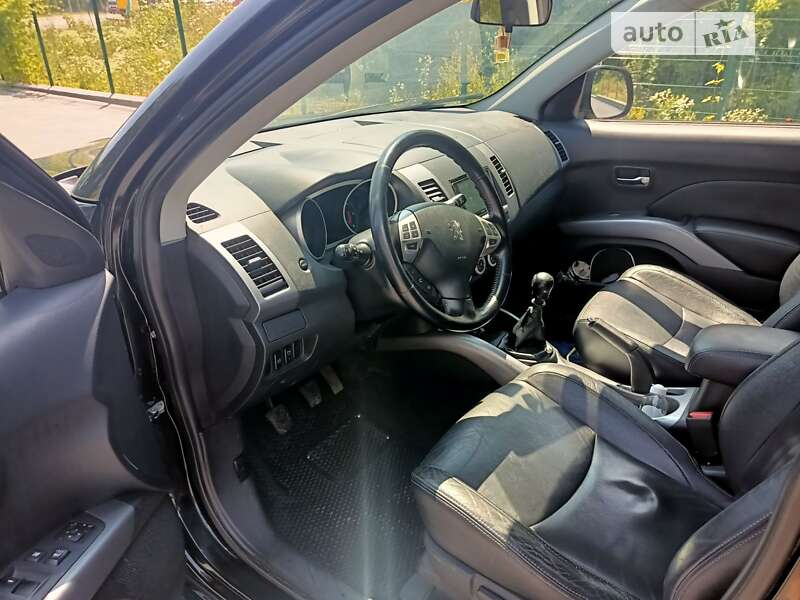 Позашляховик / Кросовер Peugeot 4007 2008 в Рівному