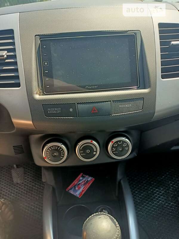 Позашляховик / Кросовер Peugeot 4007 2008 в Рівному