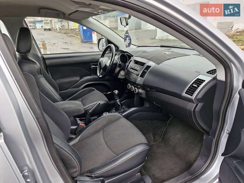 Позашляховик / Кросовер Peugeot 4007 2008 в Миколаєві