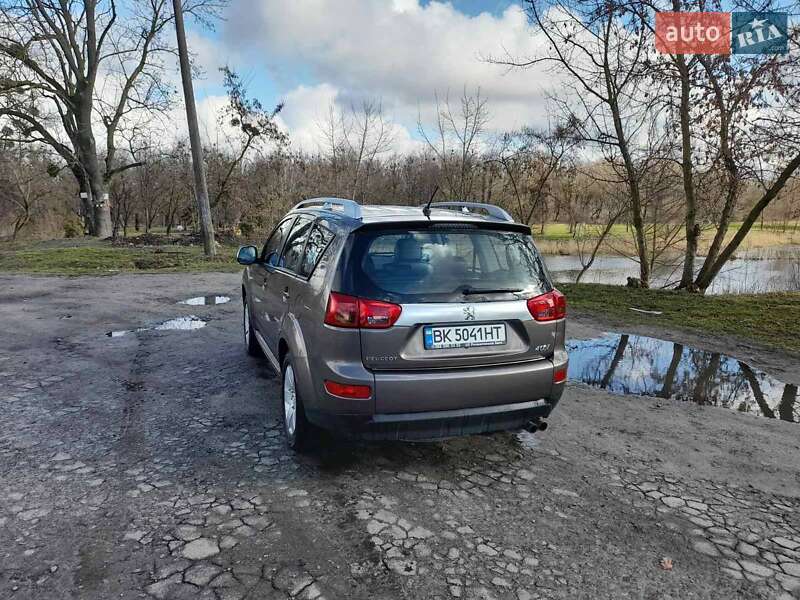 Позашляховик / Кросовер Peugeot 4007 2010 в Дубні