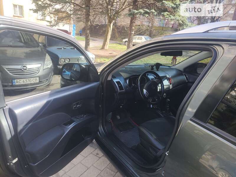 Позашляховик / Кросовер Peugeot 4007 2008 в Львові