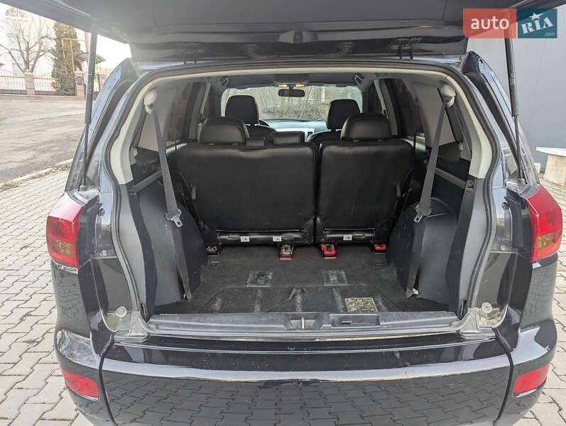 Позашляховик / Кросовер Peugeot 4007 2009 в Чернівцях