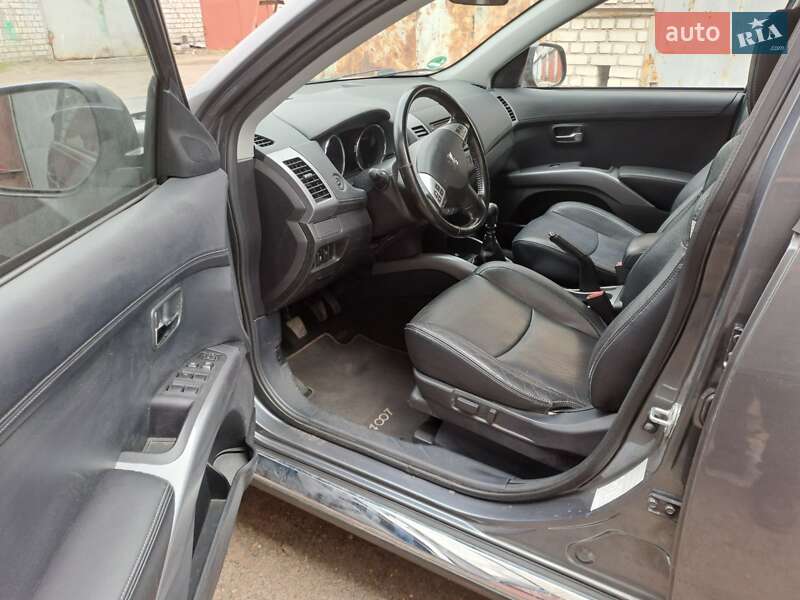 Внедорожник / Кроссовер Peugeot 4007 2012 в Черкассах