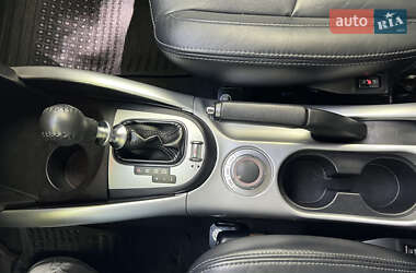 Позашляховик / Кросовер Peugeot 4007 2010 в 