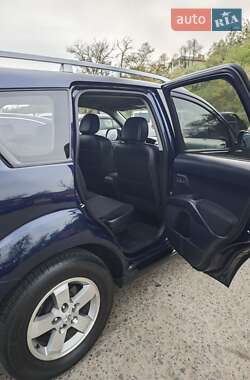 Внедорожник / Кроссовер Peugeot 4007 2011 в 