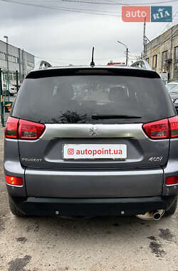 Позашляховик / Кросовер Peugeot 4007 2011 в 