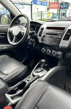 Позашляховик / Кросовер Peugeot 4007 2011 в 