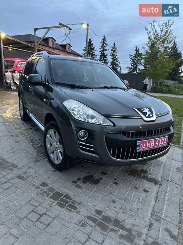 Позашляховик / Кросовер Peugeot 4007 2010 в 