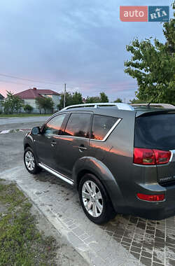 Позашляховик / Кросовер Peugeot 4007 2010 в 