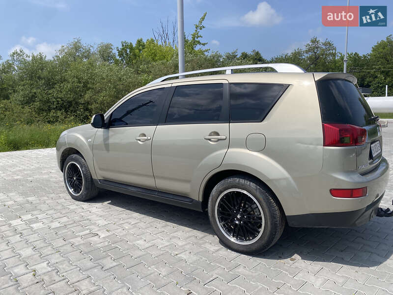 Позашляховик / Кросовер Peugeot 4007 2010 в Підгайцях