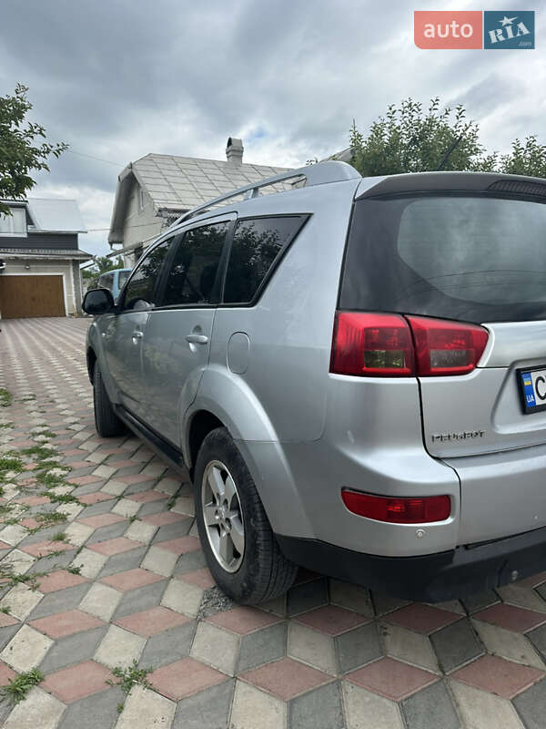 Позашляховик / Кросовер Peugeot 4007 2008 в Чернівцях