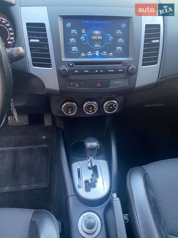 Позашляховик / Кросовер Peugeot 4007 2011 в Коростені