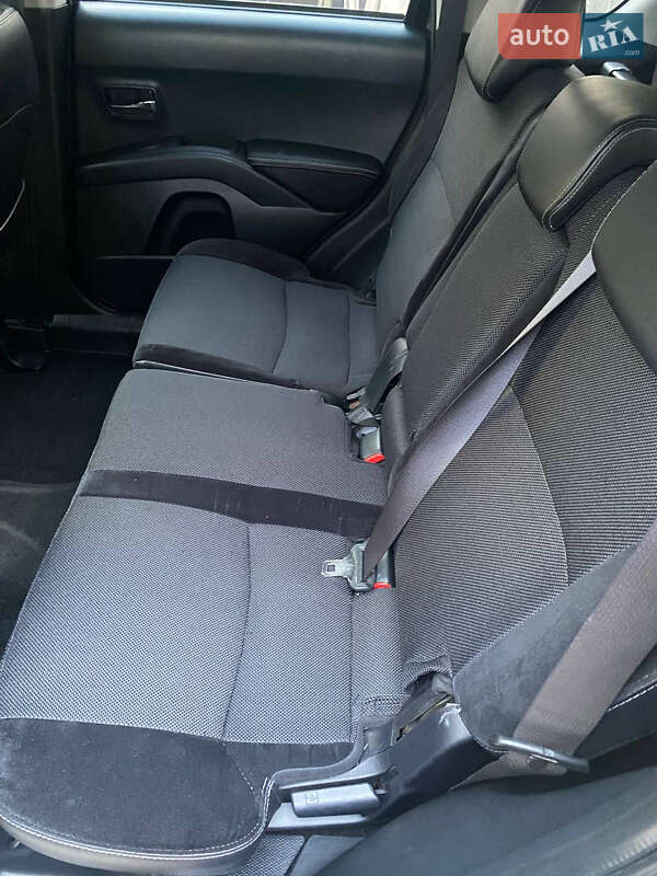 Позашляховик / Кросовер Peugeot 4007 2011 в Коростені