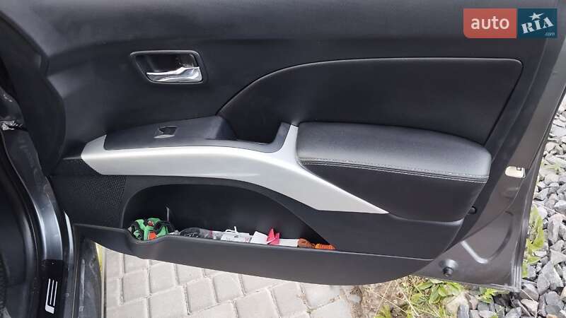 Позашляховик / Кросовер Peugeot 4007 2009 в Кременці