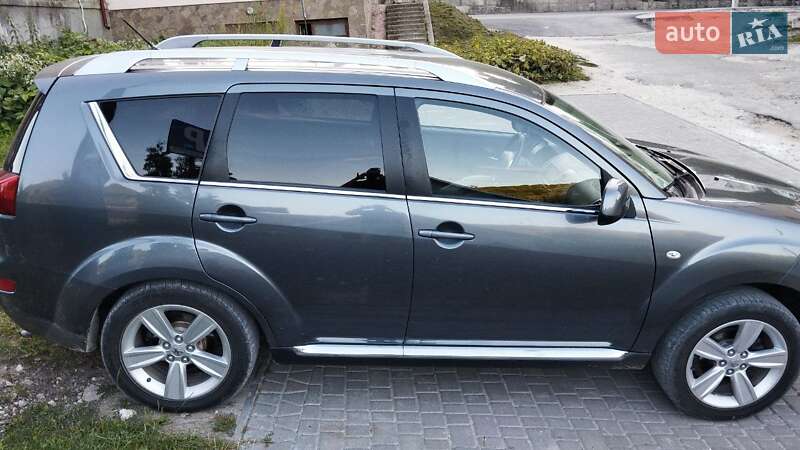 Позашляховик / Кросовер Peugeot 4007 2009 в Кременці