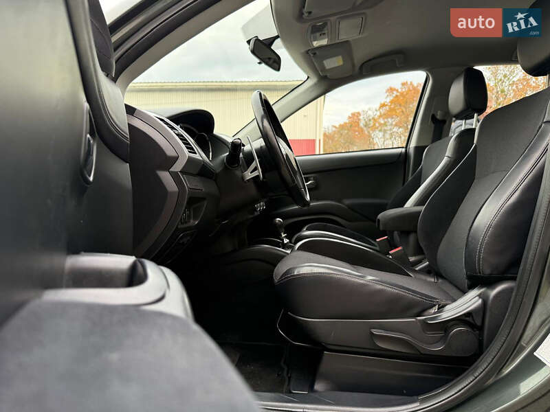 Внедорожник / Кроссовер Peugeot 4007 2010 в Луцке