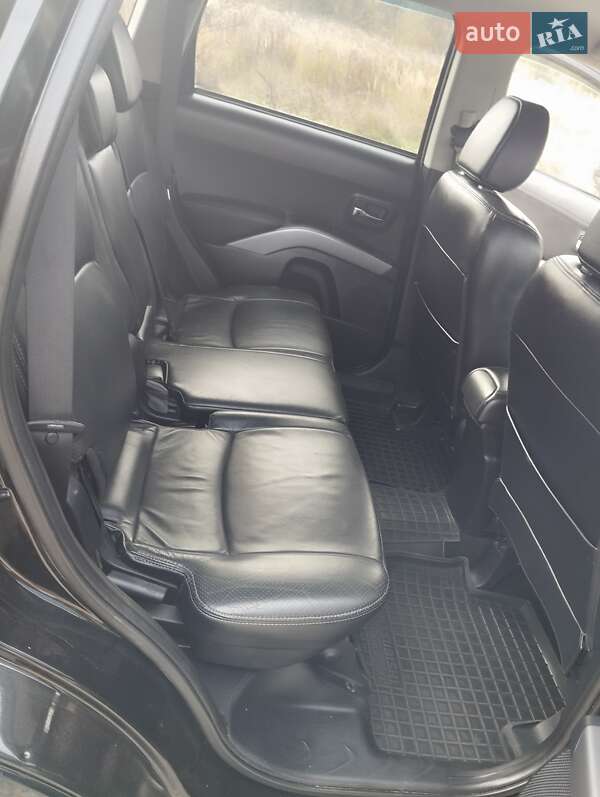 Внедорожник / Кроссовер Peugeot 4007 2010 в Коростышеве