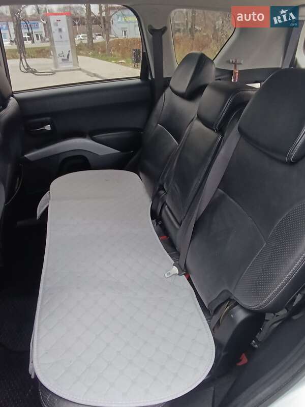 Внедорожник / Кроссовер Peugeot 4007 2007 в Стрые