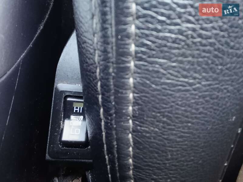 Внедорожник / Кроссовер Peugeot 4007 2007 в Стрые