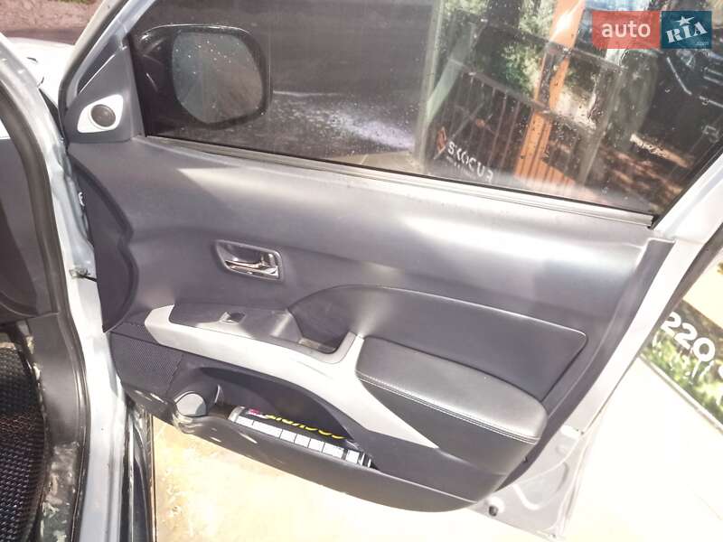 Внедорожник / Кроссовер Peugeot 4007 2007 в Яблунице фото 18 Внедорожник / Кроссовер Peugeot 4007 2007 в Яблунице