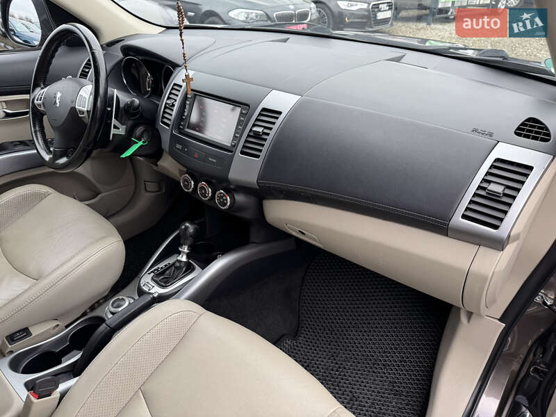 Позашляховик / Кросовер Peugeot 4007 2010 в Івано-Франківську