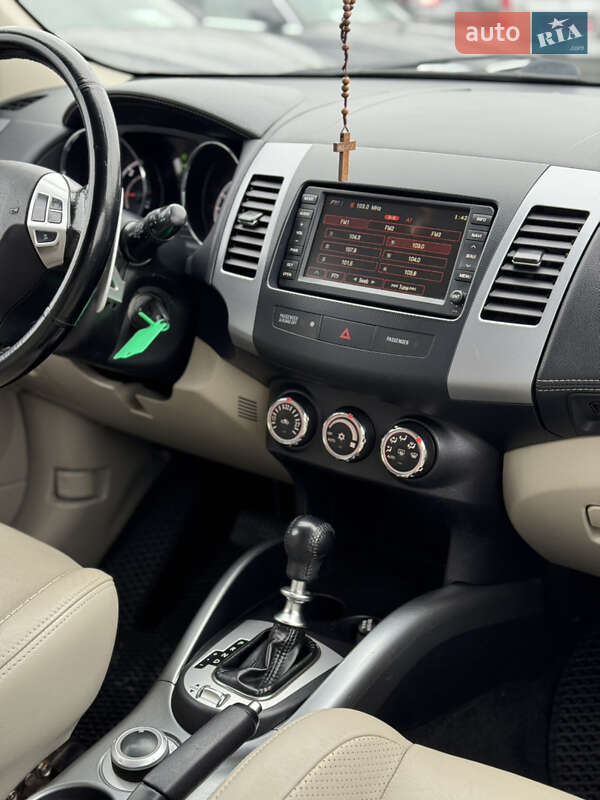 Позашляховик / Кросовер Peugeot 4007 2010 в Івано-Франківську