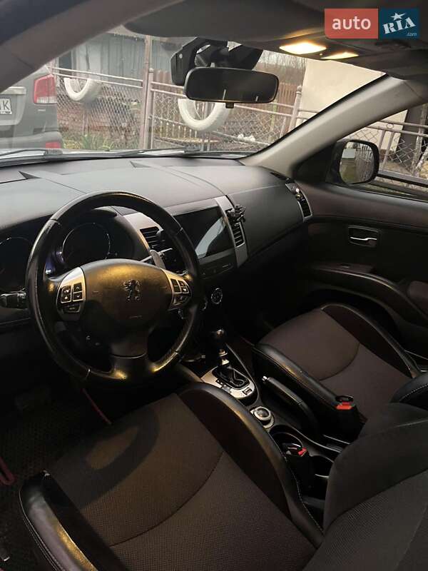 Позашляховик / Кросовер Peugeot 4007 2011 в Калуші