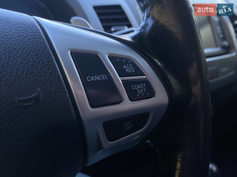 Позашляховик / Кросовер Peugeot 4007 2010 в Миколаєві