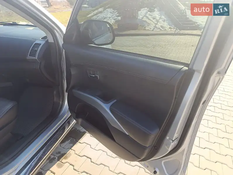 Peugeot 4007 2009 VIN VF3VV4HNHAZ801517 фото оголошення 34 з 71