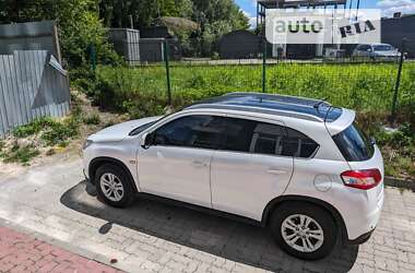 Позашляховик / Кросовер Peugeot 4008 2012 в 