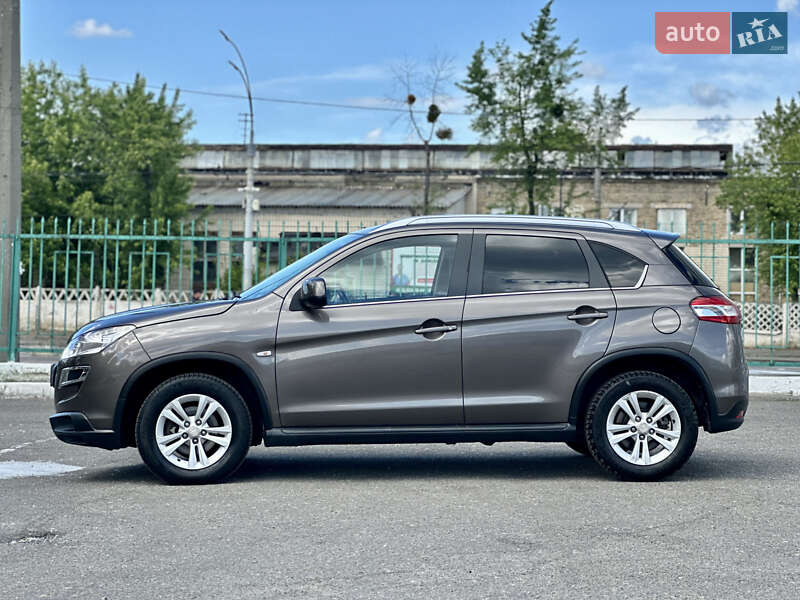 Внедорожник / Кроссовер Peugeot 4008 2012 в Киеве