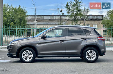 Позашляховик / Кросовер Peugeot 4008 2012 в 