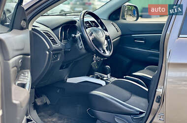 Позашляховик / Кросовер Peugeot 4008 2012 в 