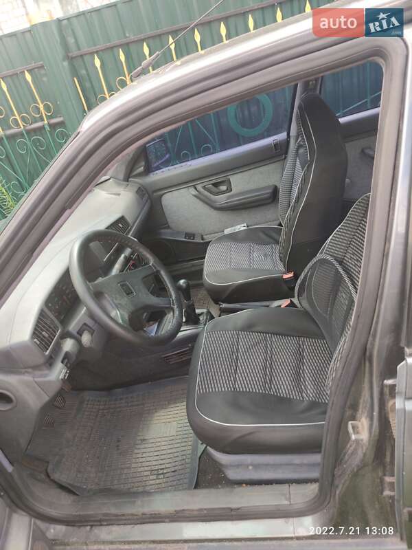 Седан Peugeot 405 1990 в Бахмачі