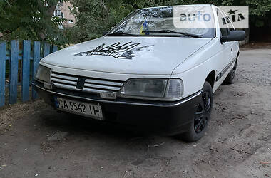 Седан Peugeot 405 1990 в Ахтырке