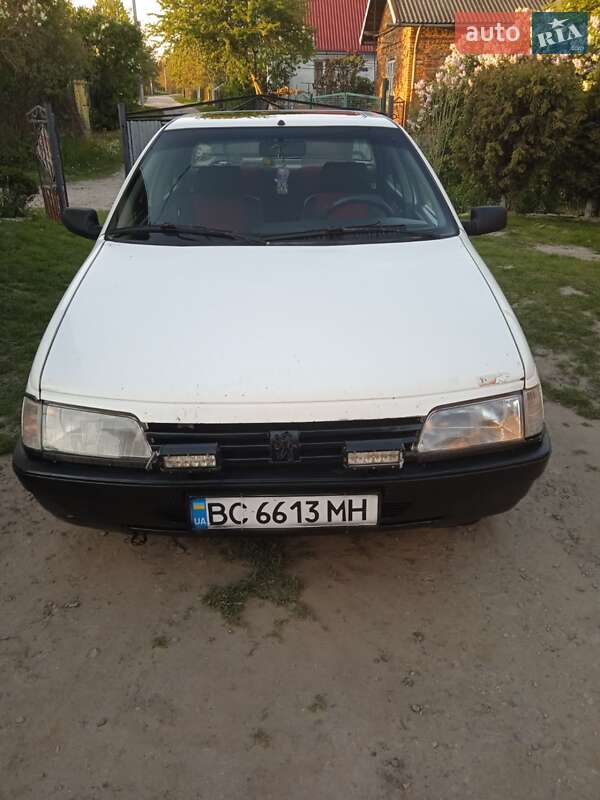 Седан Peugeot 405 1990 в Львове