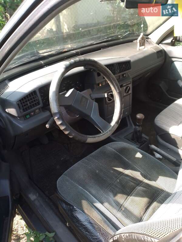 Седан Peugeot 405 1989 в Черкасах