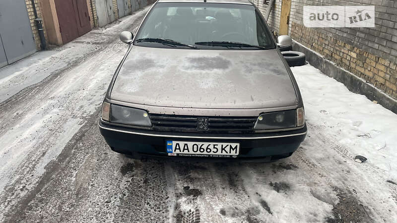 Седан Peugeot 405 1988 в Киеве