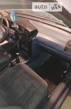 Седан Peugeot 405 1991 в Ужгороді