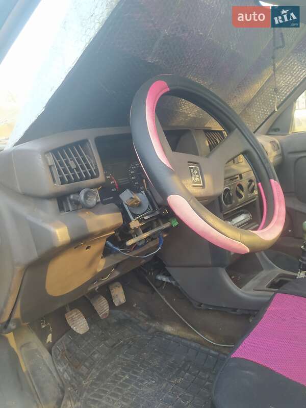 Седан Peugeot 405 1989 в Львові