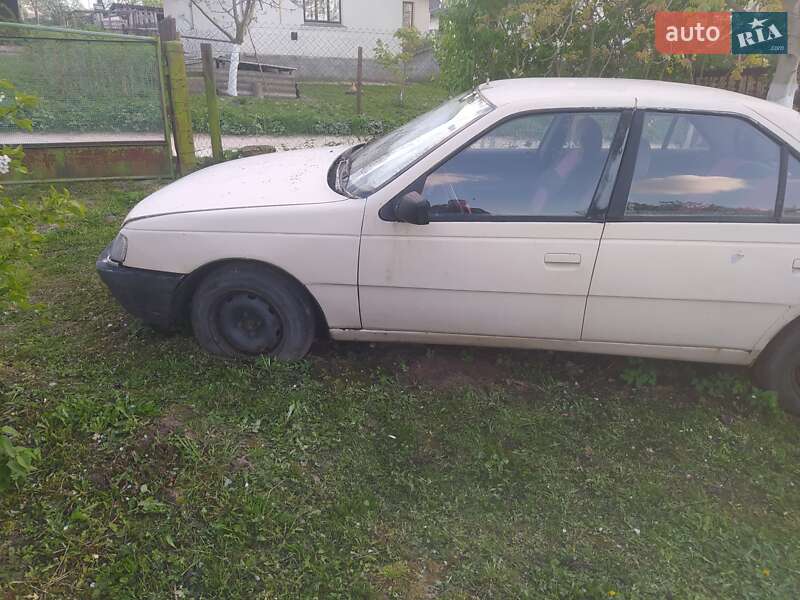 Седан Peugeot 405 1989 в Львові
