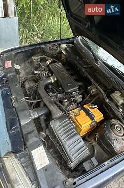 Седан Peugeot 405 1992 в 