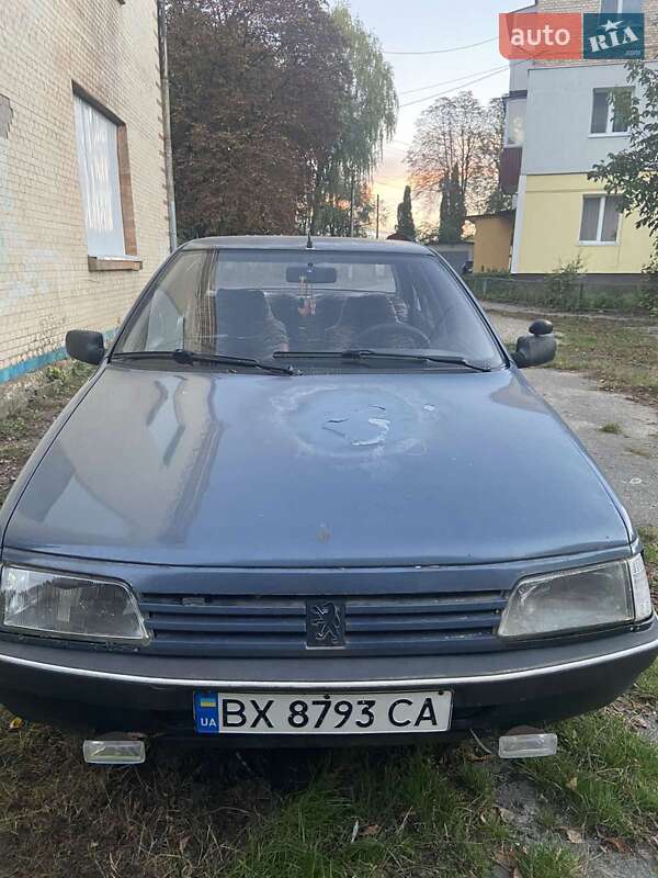 Седан Peugeot 405 1988 в Волочиську