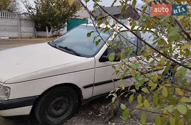 Седан Peugeot 405 1992 в Полігоні