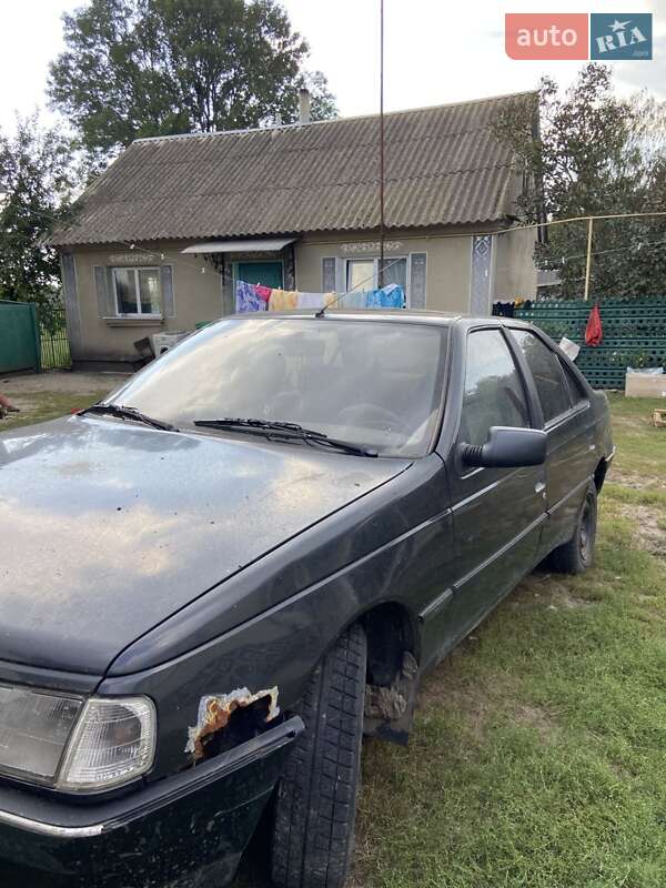 Седан Peugeot 405 1988 в Радивиліві