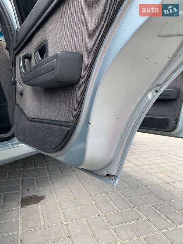Седан Peugeot 405 1989 в Запоріжжі