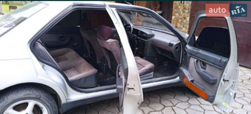 Седан Peugeot 405 1990 в 
